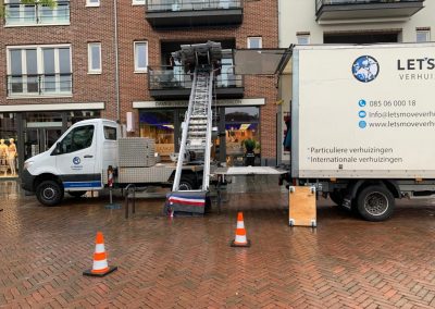 Verhuislift in Delft tijdens een verhuizing