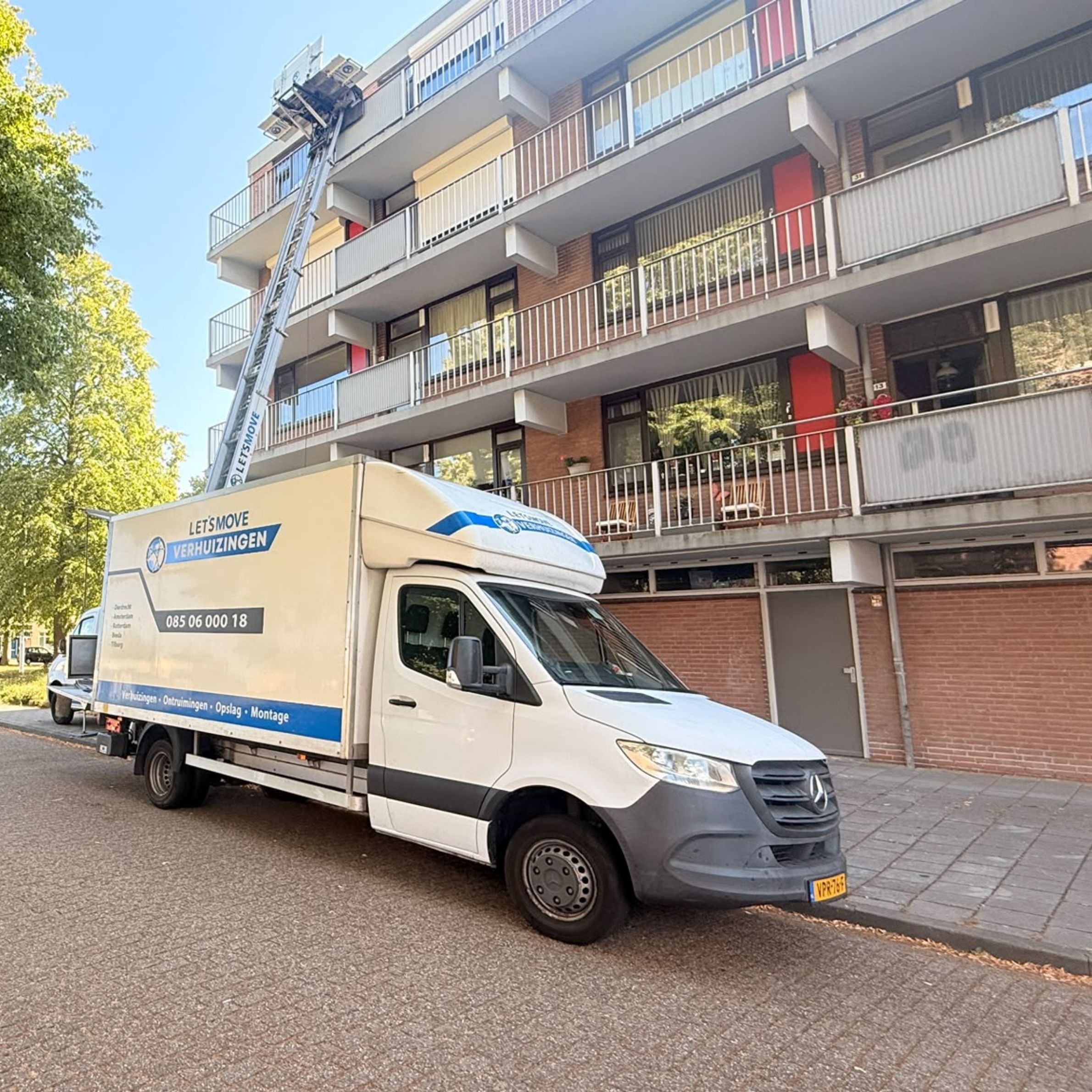 Verhuislift tijdens een verhuizing